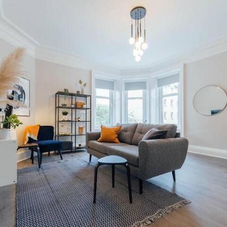 Stylish Stirling Apartment - Free Parking Eksteriør bilde