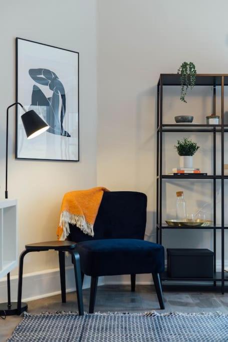 Stylish Stirling Apartment - Free Parking Eksteriør bilde