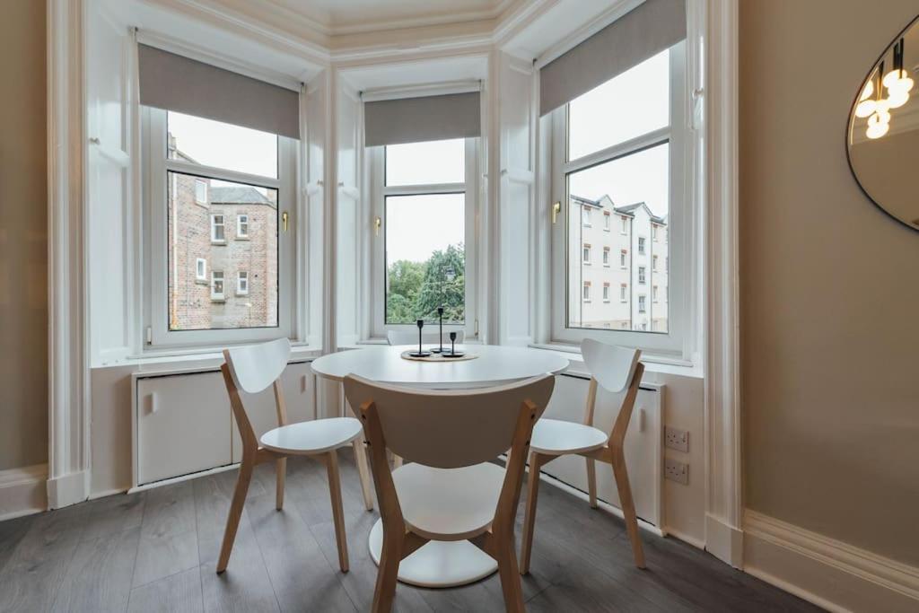 Stylish Stirling Apartment - Free Parking Eksteriør bilde