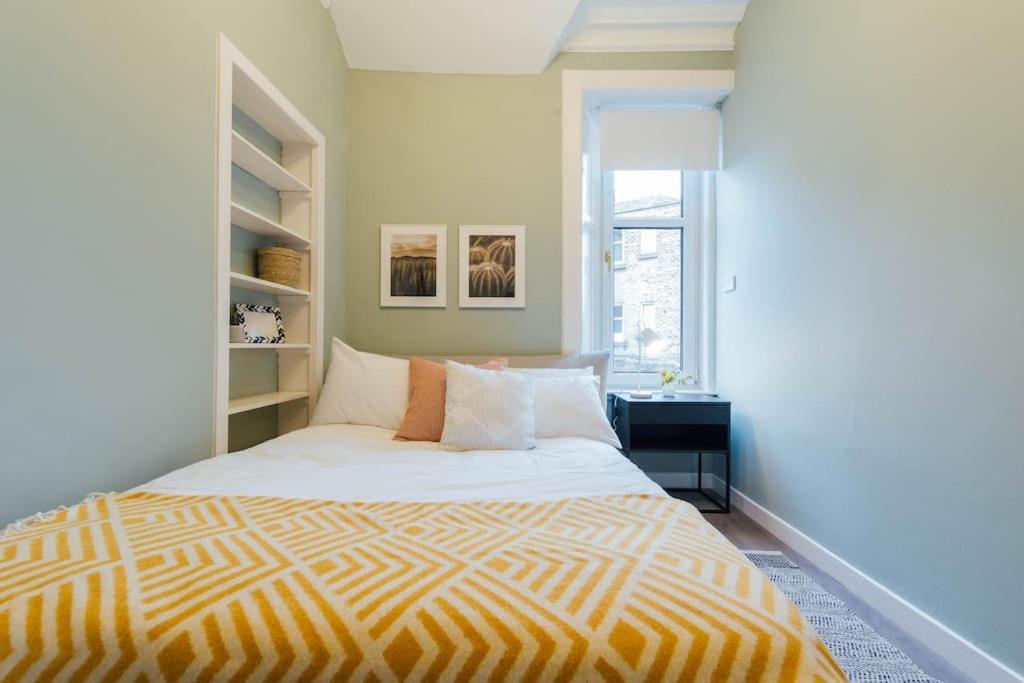 Stylish Stirling Apartment - Free Parking Eksteriør bilde