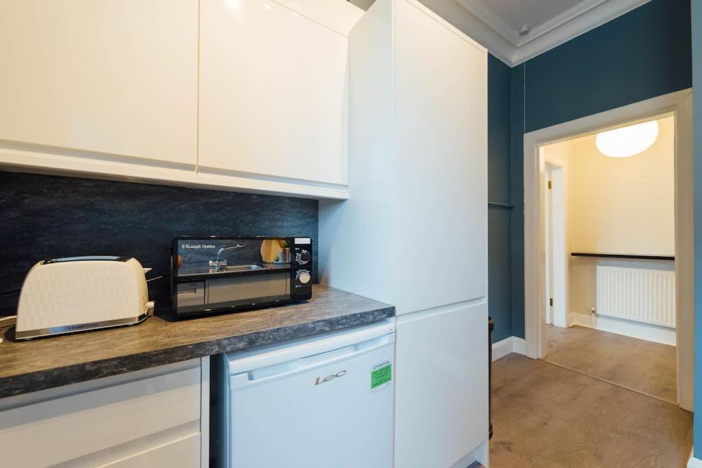 Stylish Stirling Apartment - Free Parking Eksteriør bilde