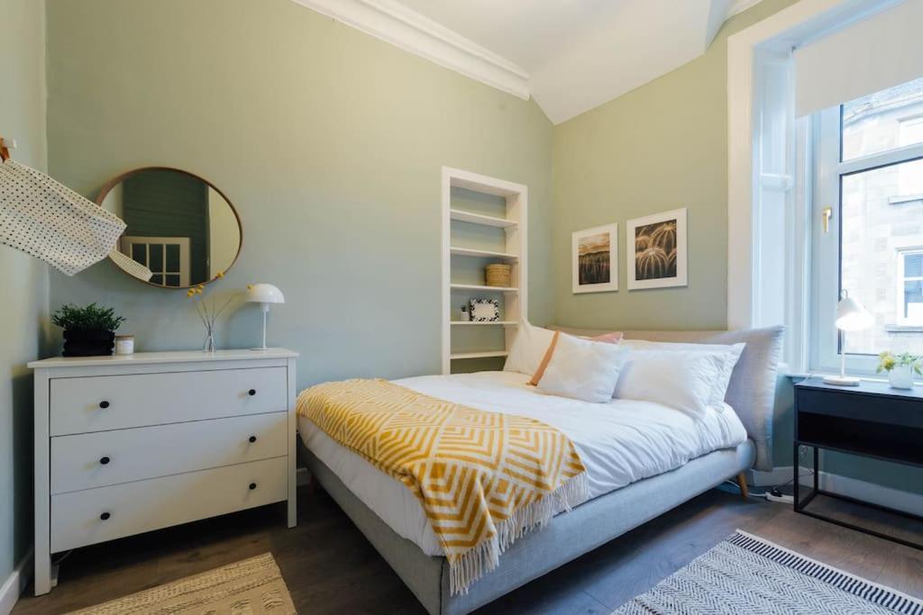 Stylish Stirling Apartment - Free Parking Eksteriør bilde