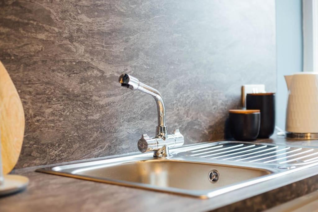 Stylish Stirling Apartment - Free Parking Eksteriør bilde